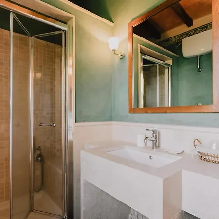 Terenzi Hospitality & Wine Farm stay *