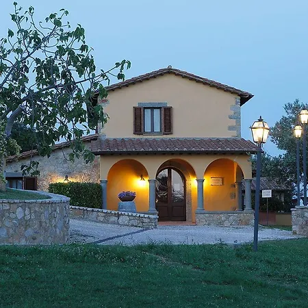 Terenzi Hospitality & Wine ファームステイ