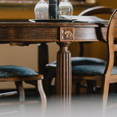 ファームステイ Terenzi Hospitality & Wine ポモンテ